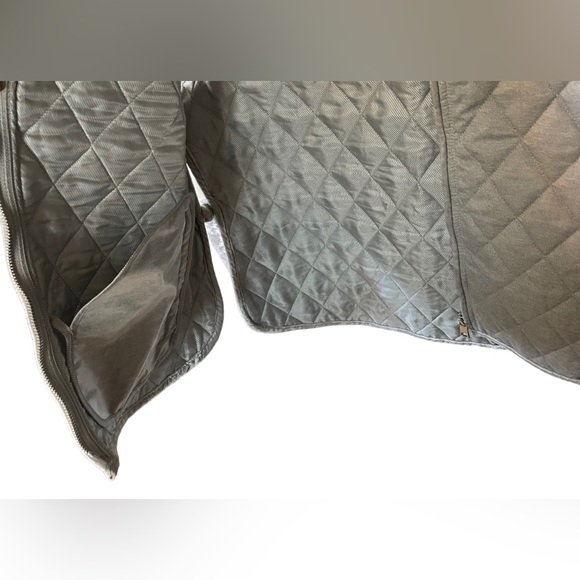 Banana Republic Velvet Trim Quilted Vest - Picture 2 of 6